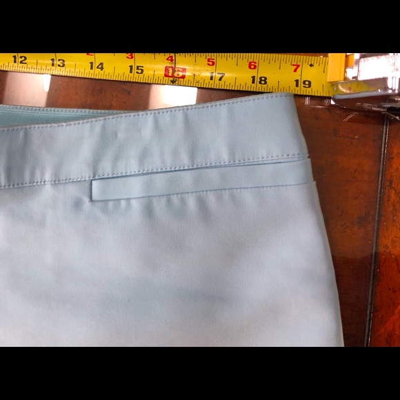 💙💙LIGHT BLUE CAPRIS PANT💙💙 - Picture 10 of 13